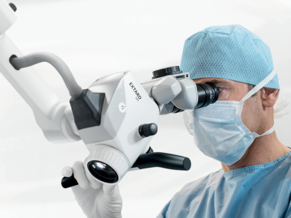 Dental microscope use